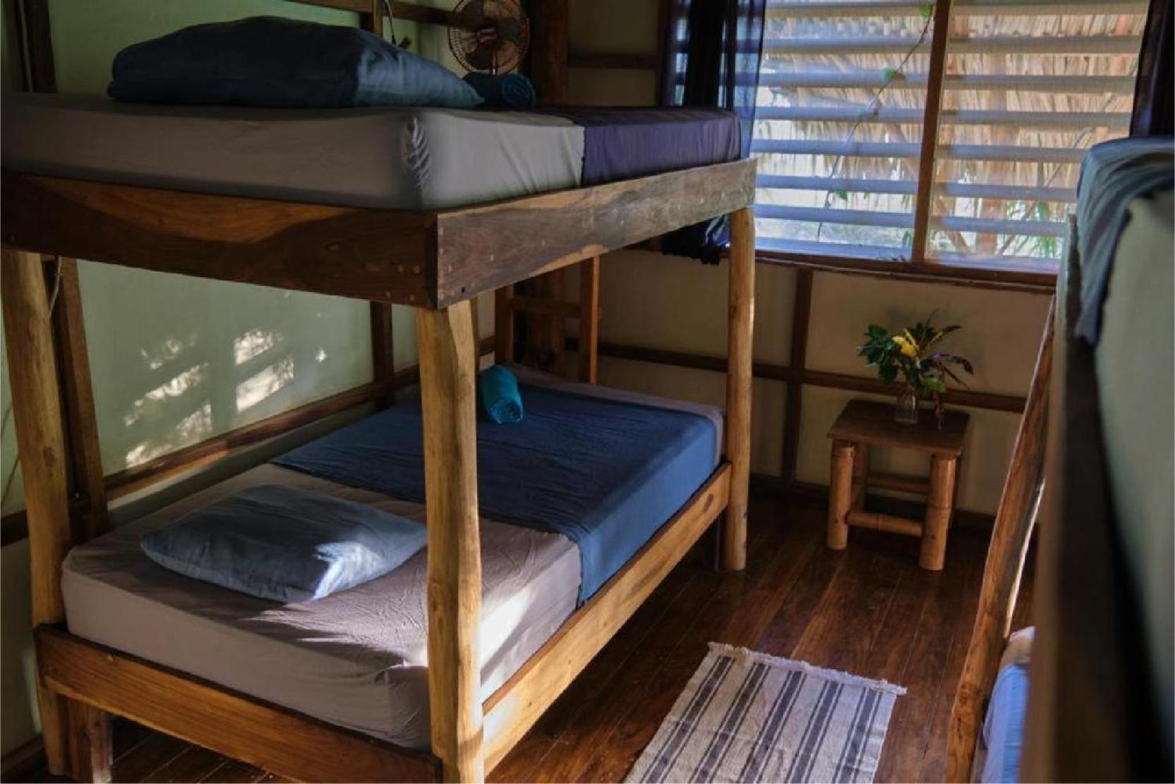 Hostel Clandestino Maderas *